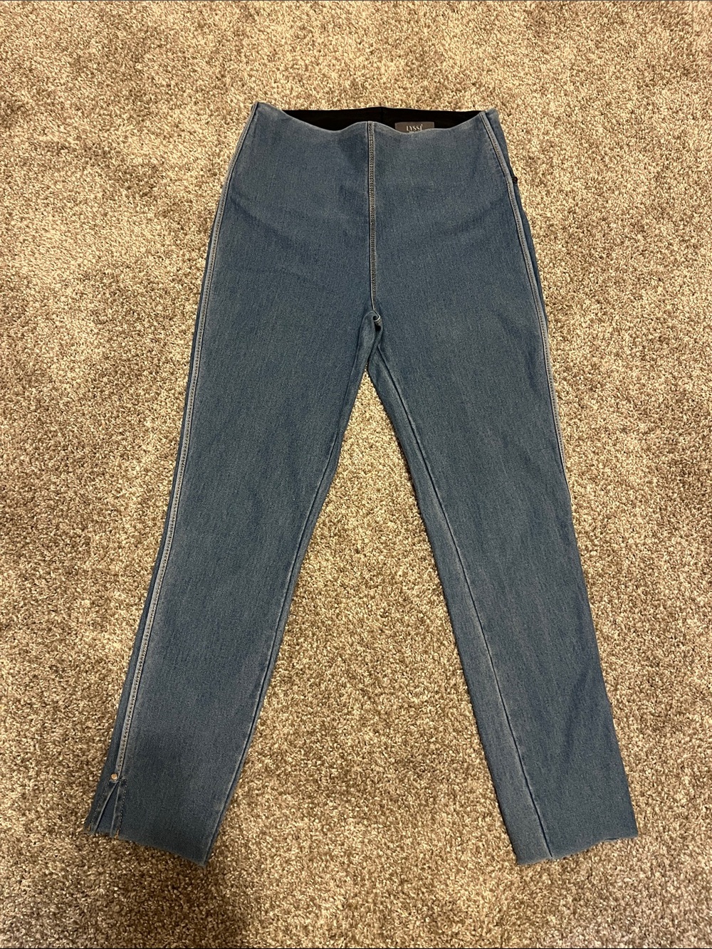 Lysse New York Cropped Jeans- Women’s Size Small- Light Wash
